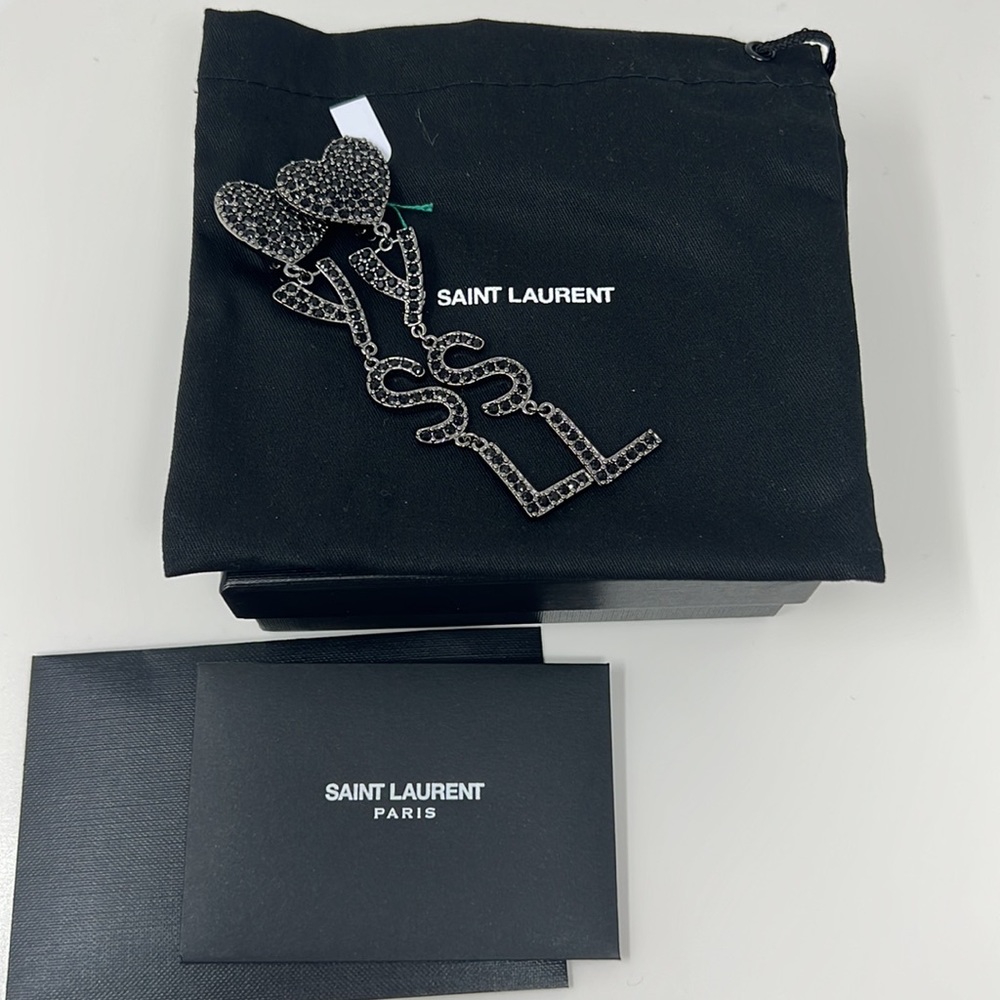 OPYUM YSL HEART EARRINGS IN METAL AND CRYSTAL